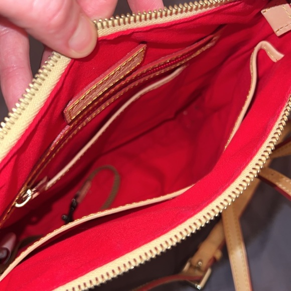 Dooney & Bourke Oakland Athletics crossbody - Picture 5 of 7